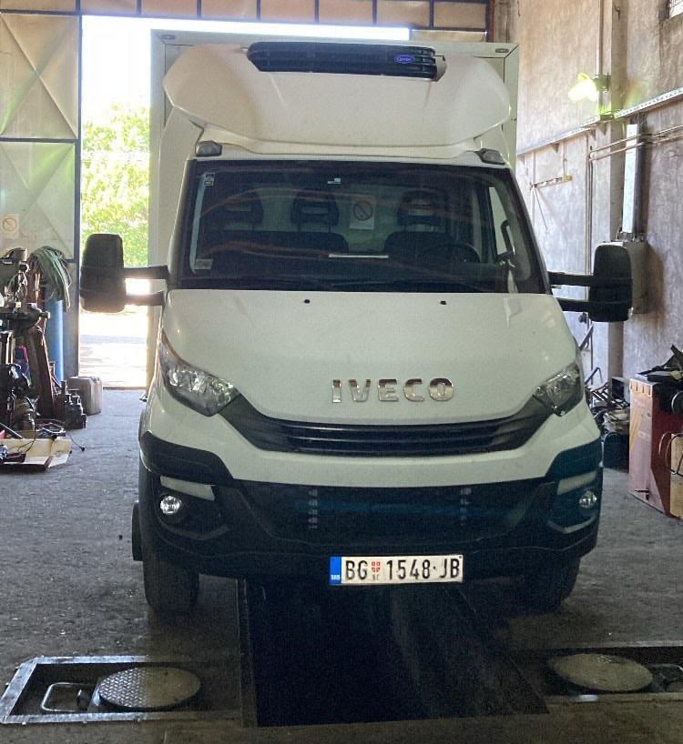 Dijagnostika oštećenja trapa kod kamiona – Profesionalan servis i brza popravka.